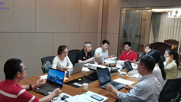 幫企業(yè)申報(bào)專精特新